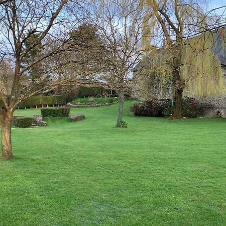 Вилла Le Nalousie Livry  Экстерьер фото